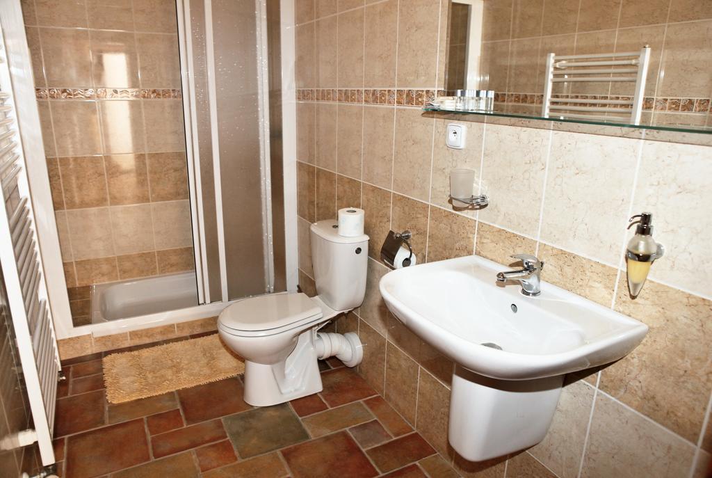 Hotel Pelikán Třeboň Szoba fotó