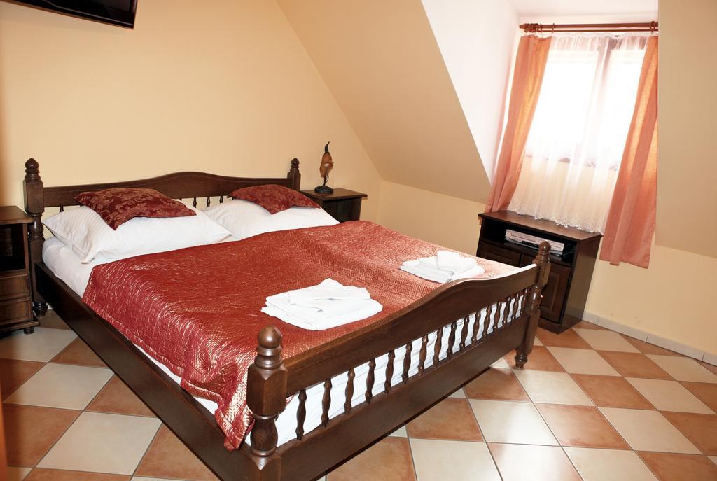 Hotel Pelikán Třeboň Szoba fotó