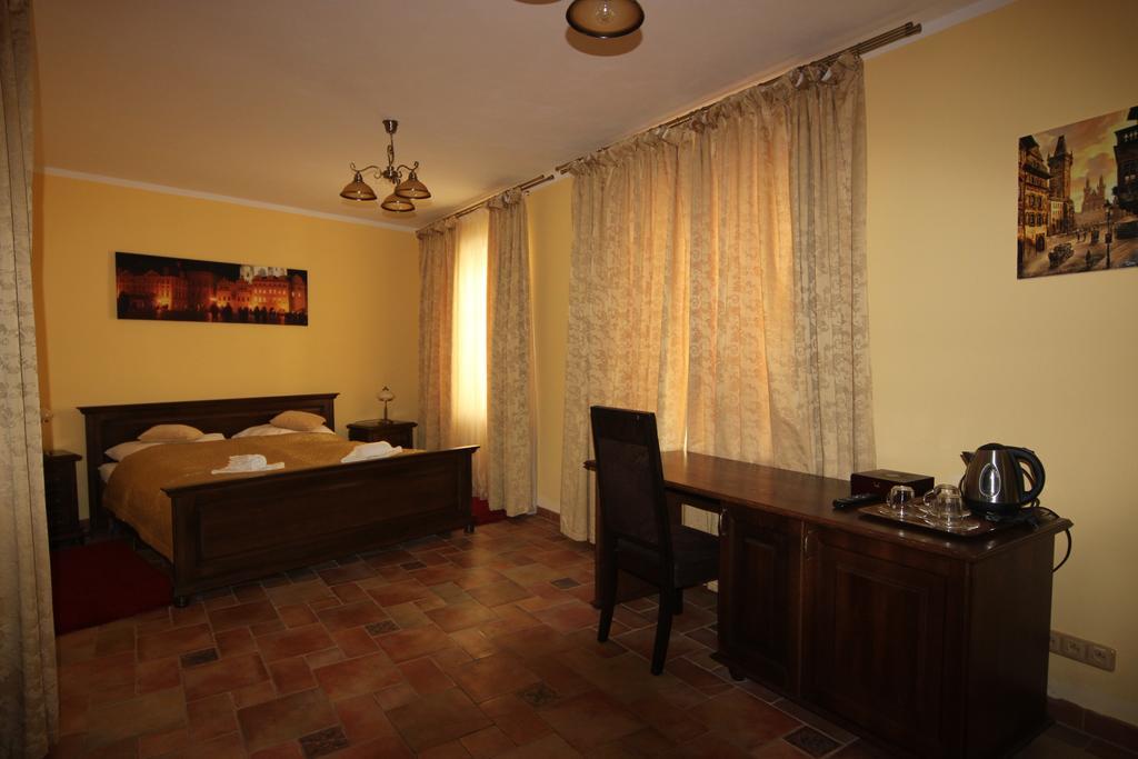 Hotel Pelikán Třeboň Kültér fotó