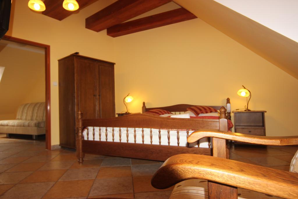 Hotel Pelikán Třeboň Kültér fotó